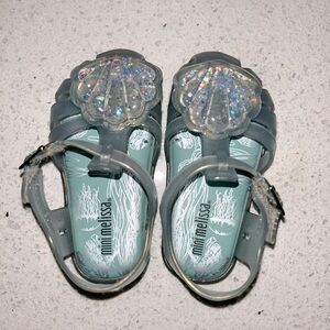 Mini Melissa mermaid style jelly sandals. Size 6. Great quality. New condition